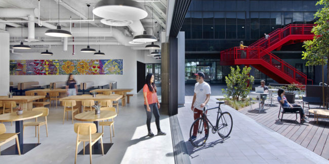 slider vans californie siège social